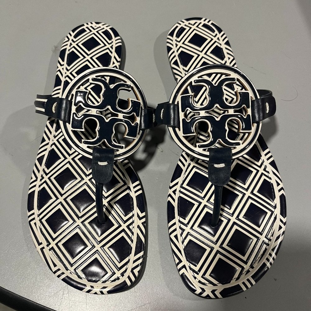 NIB Tory Burch  Metal Miller Sandal - Size 9 - New Ivory/Perfect Navy